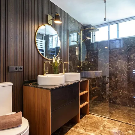 Golden Luxury Pool Retreat & - Happy *